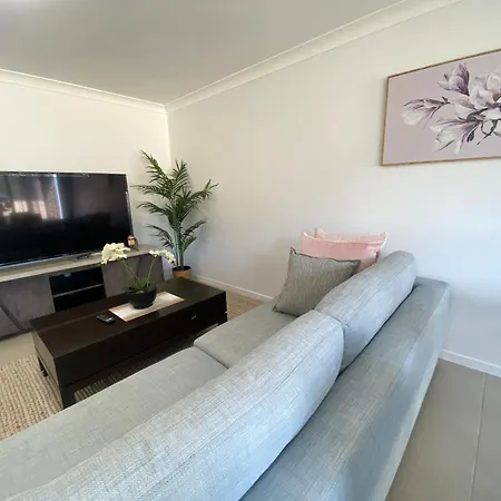 Edmondson Modern 4 Bedroom House Quiet & Convenient Prestons Exterior photo