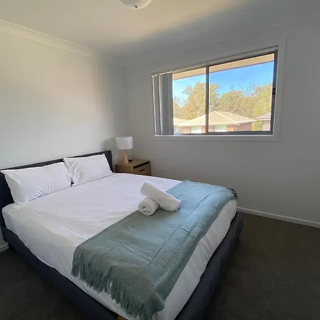 Edmondson Modern 4 Bedroom House Quiet & Convenient Prestons Exterior photo