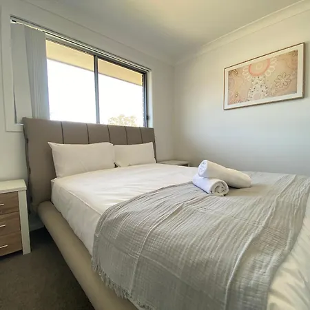 Edmondson Modern 4 Bedroom House Quiet & Convenient Prestons Exterior photo
