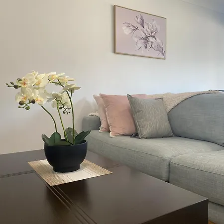 Edmondson Modern 4 Bedroom House Quiet & Convenient Prestons Exterior photo