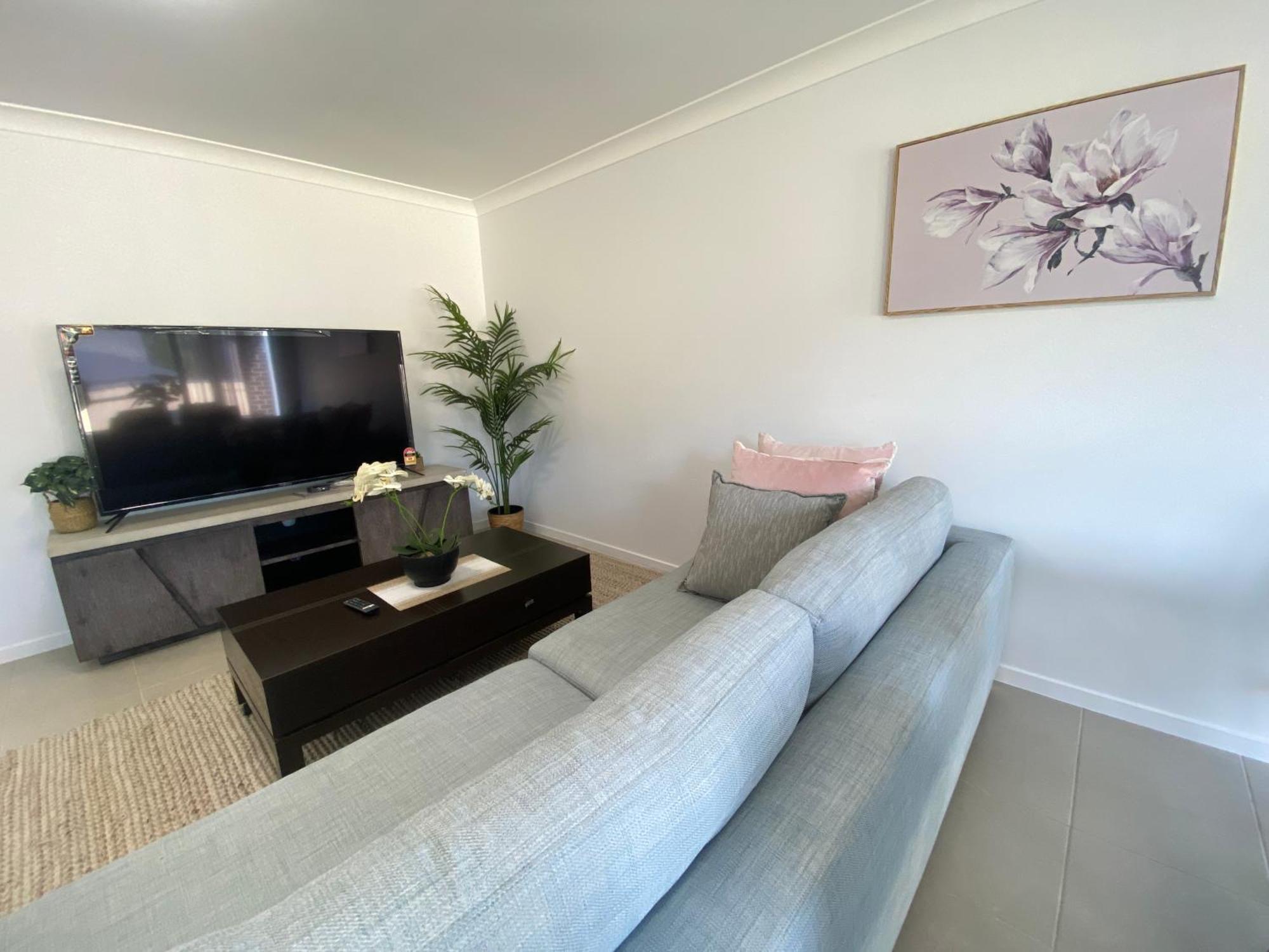Holiday home Edmondson Modern 4 Bedroom House Quiet & Convenient *