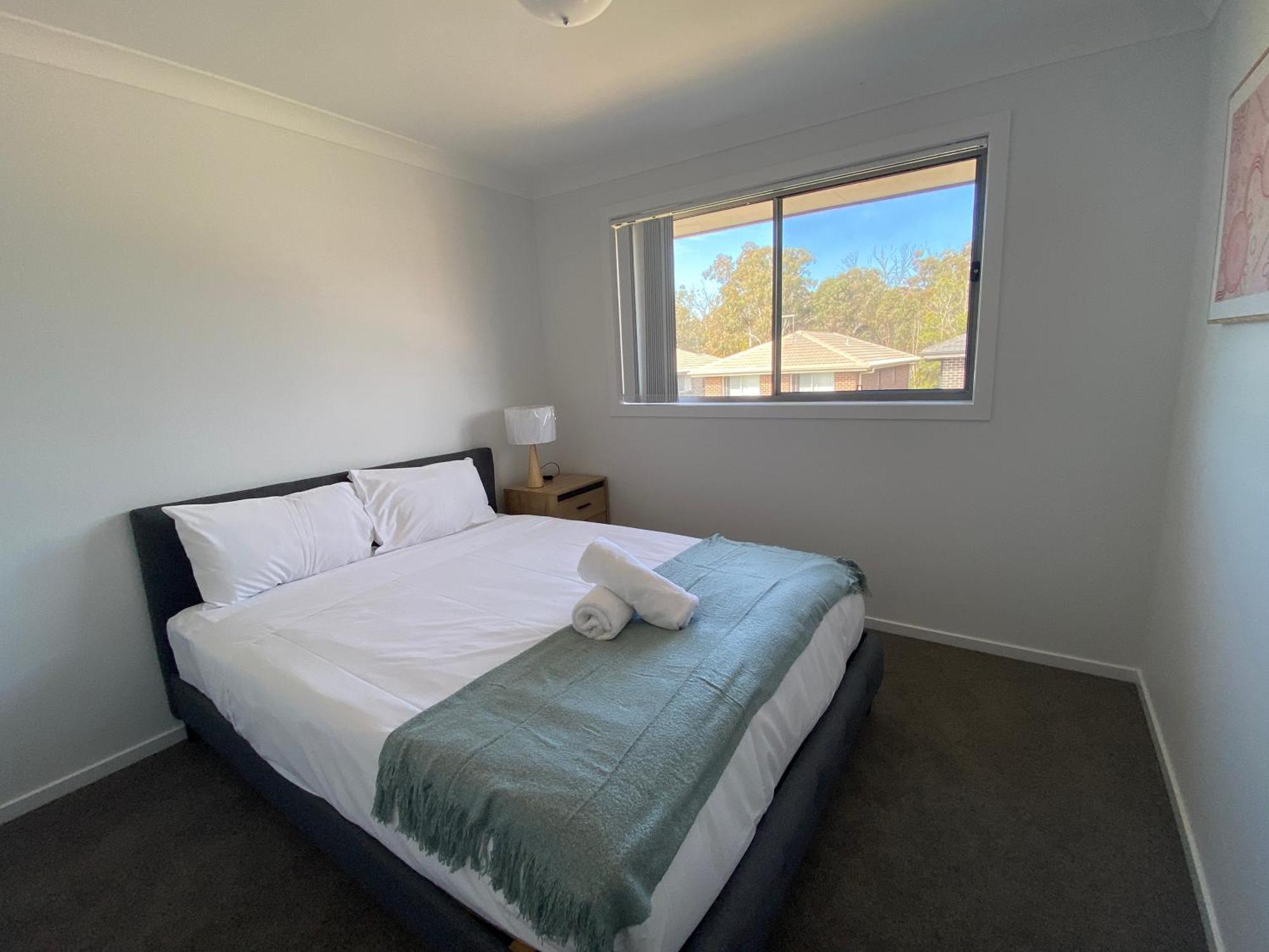 Holiday home Edmondson Modern 4 Bedroom House Quiet & Convenient *